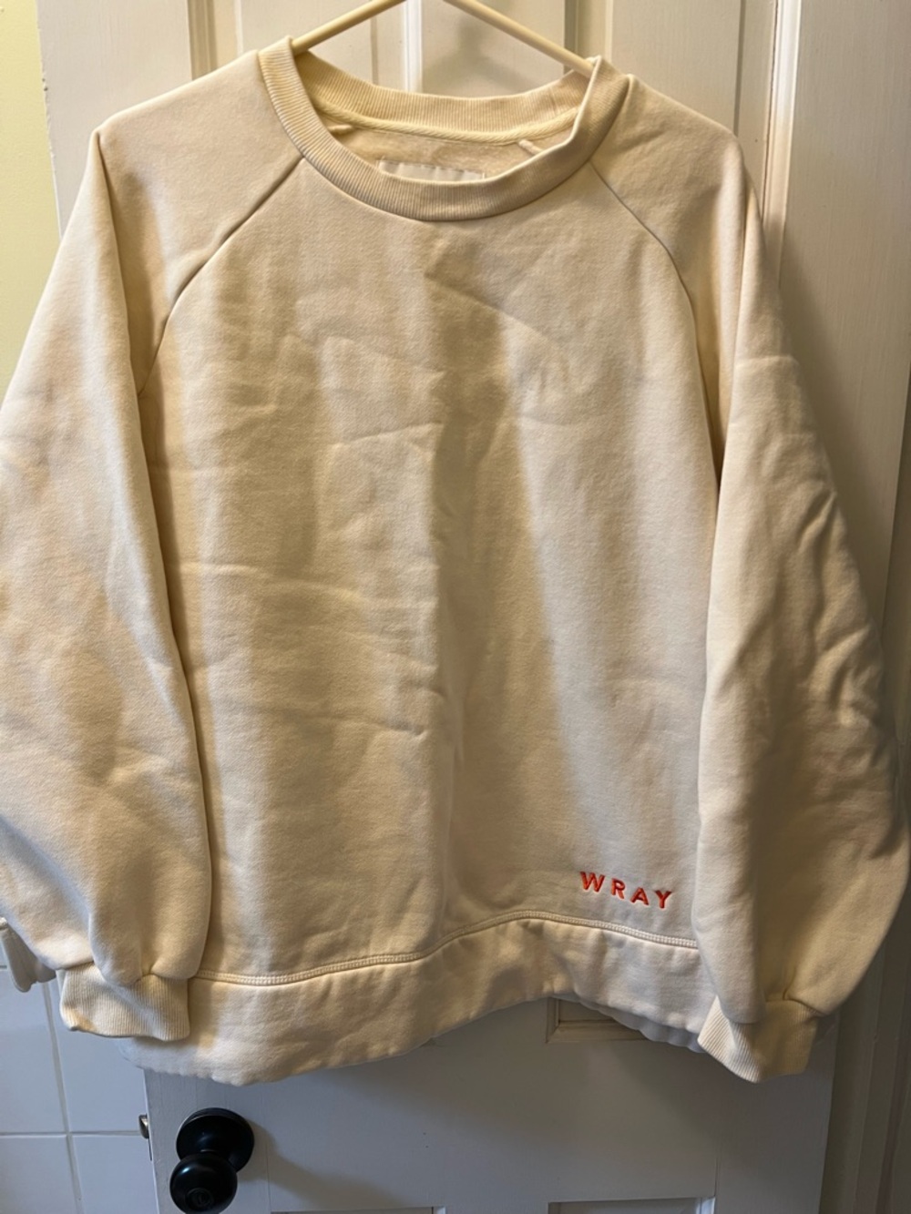 Wray Vinnie Long-sleeve Crewneck Sweatshirt EUC